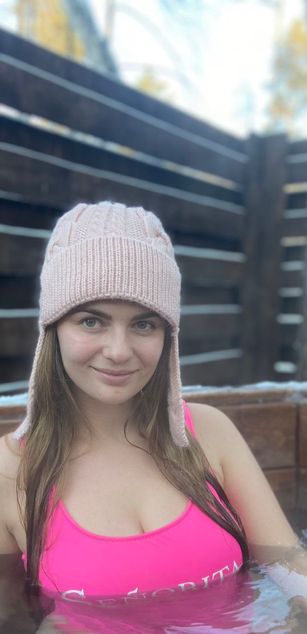 Model - LilyDolly69 boobs