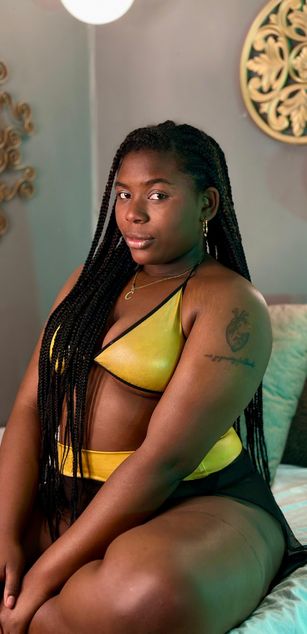 Model - Nany Moreno deepthroat