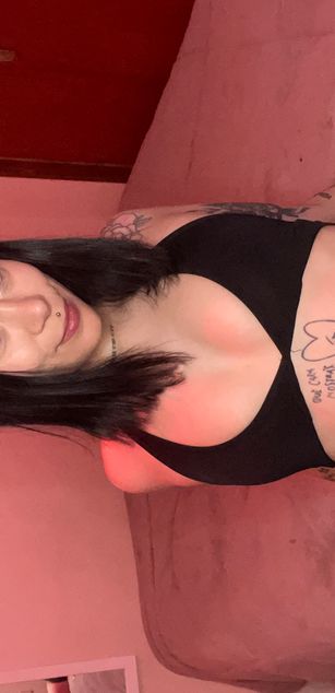 Model - Grekita Eleven pussy