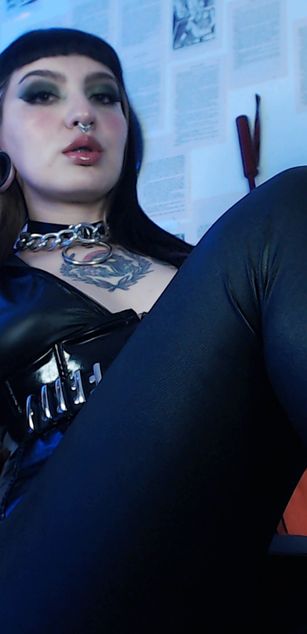 Model - Miss Venus domination