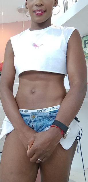 Model - ALEXANDRA CAMPBELL blowjob