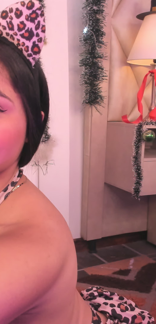 Model - PauVega deepthroat