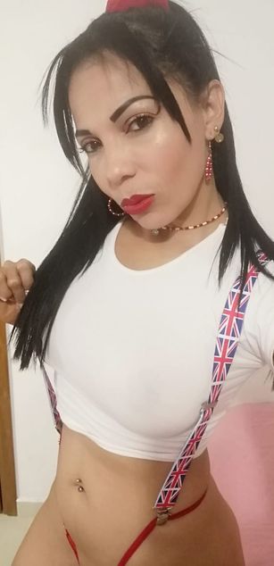 Model - Kathiana Lopez natural