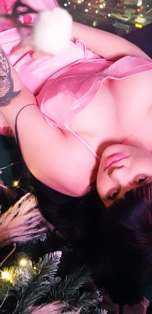 Model - AmberRiso bigtits