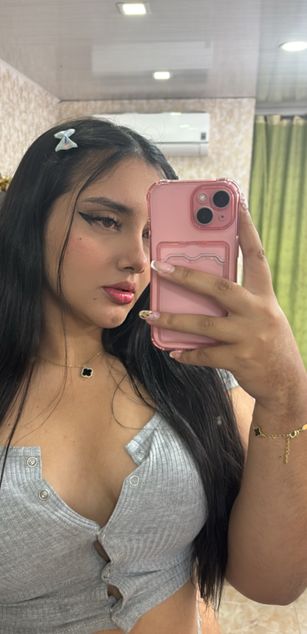 Model - AmaliaDalton deepthroat