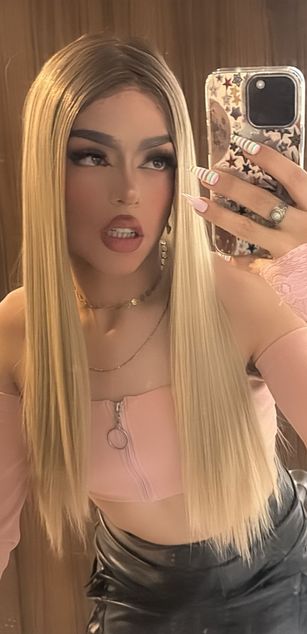 Model - nicolette tay roleplay