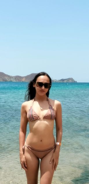 Model - Sylvie Gomez deepthroat