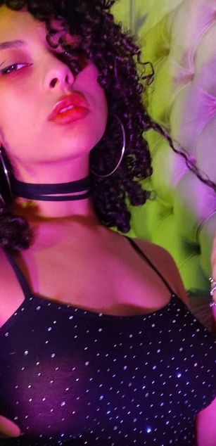 Model - PairinSanders dildo