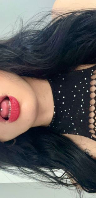 Model - lizzie ross deepthroat