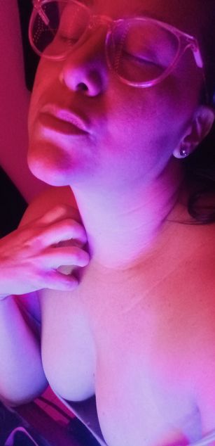 Model - Madeline Sade ass