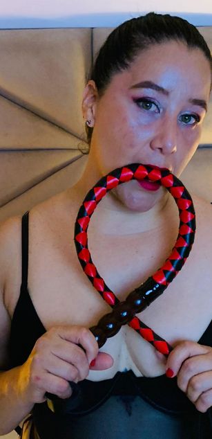 Model - Madeline Sade ass