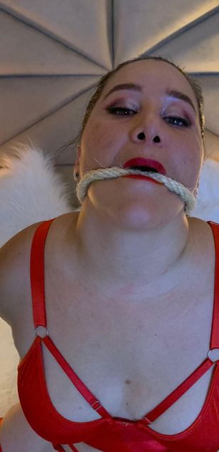 Model - Madeline Sade ass