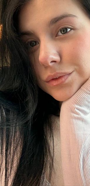 Model - Jenna deepthroat