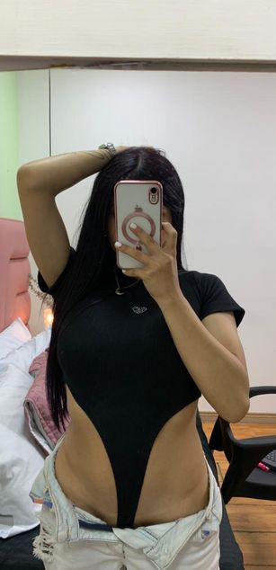 Model - Kim Luna deepthroat