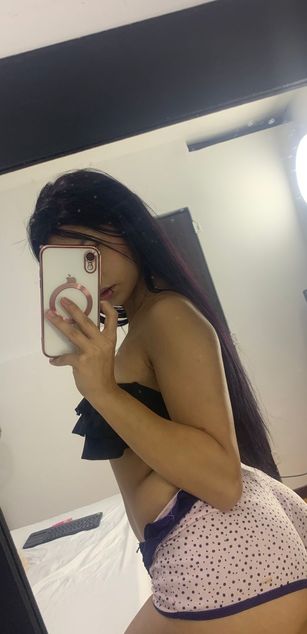 Model - Kim Luna deepthroat