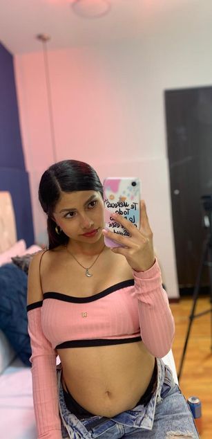 Model - Kim Luna deepthroat