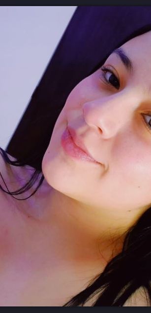 Model - Amy Ferreira deepthroat