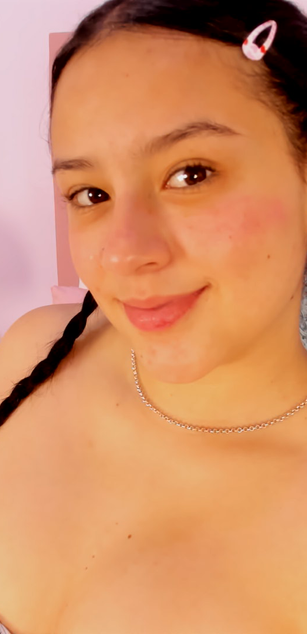 Model - Amy Ferreira deepthroat