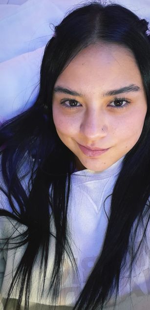 Model - Amy Ferreira deepthroat