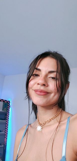 Model - call me bluee hairy