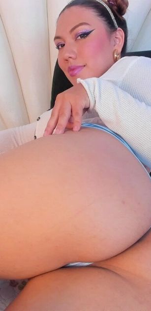 Model - Issa Castillo fetish