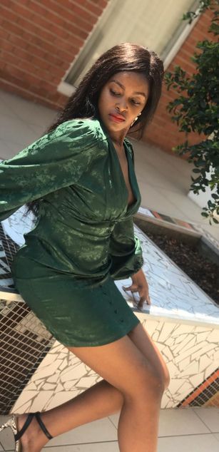 Model - NiaRyder bigtits