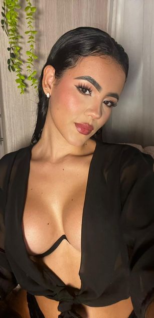 Model - IsabellaRoos striptease