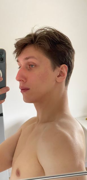 Model - Adri striptease