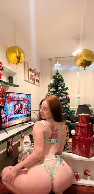 Model - Selena dildo