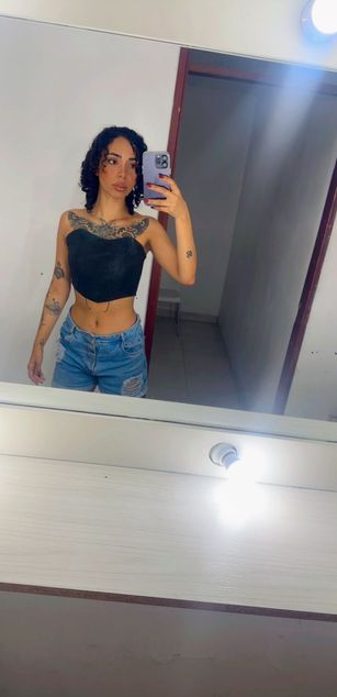 Model - SilvanaOwen JOI