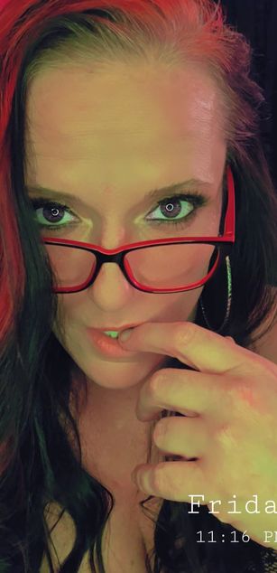 Model - A.J Buttons JOI