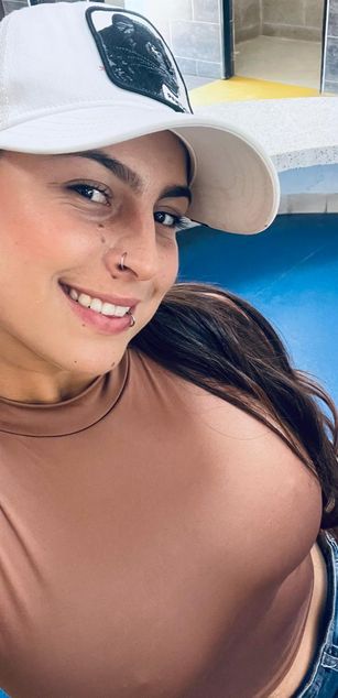 Model - Mia_fox3 deepthroat