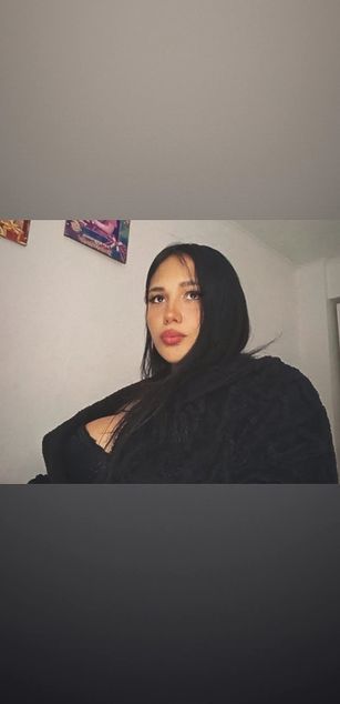 Model - AteneaCharlotte Sexy