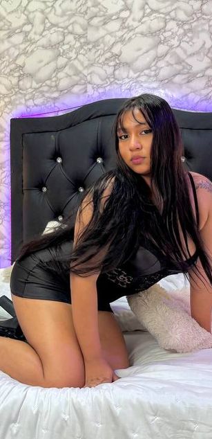 Model - BellaLux fetish