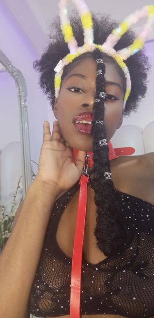 Model - NalaRoux blowjob