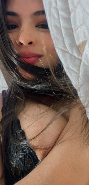 Model - ViviannFerrerr teen