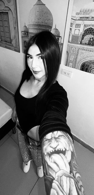 Model - Violet Blaze blowjob