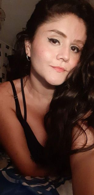 Model - anniemiau whip