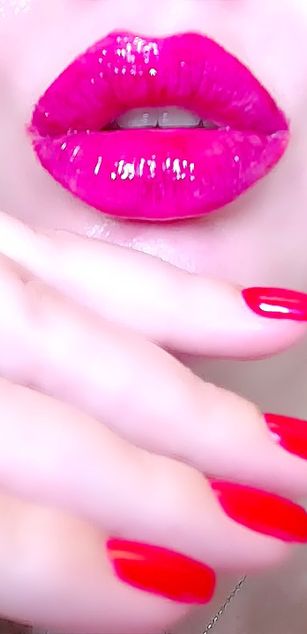 Model - LatexGoddess heels