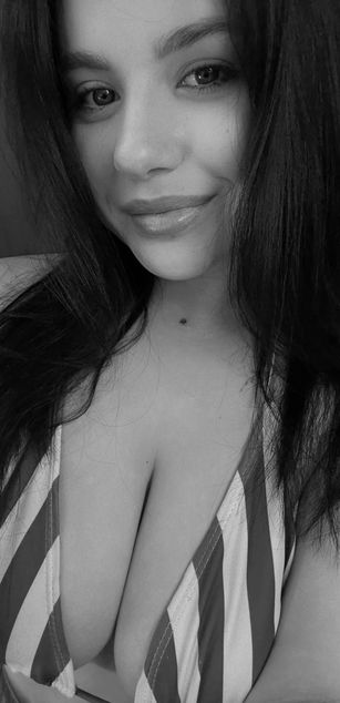 Model - Jenna deepthroat