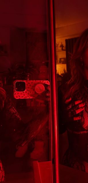 Model - Mistress Scarlett bigboobs