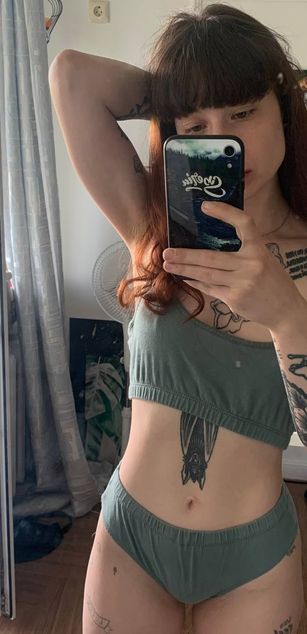 Model - wtf molly blowjob