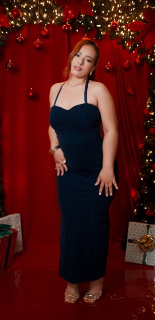 Model - Victoria Ferro curvy