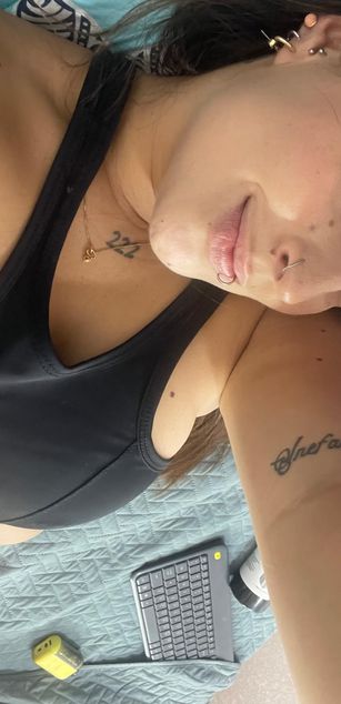 Model - Mia_fox3 deepthroat