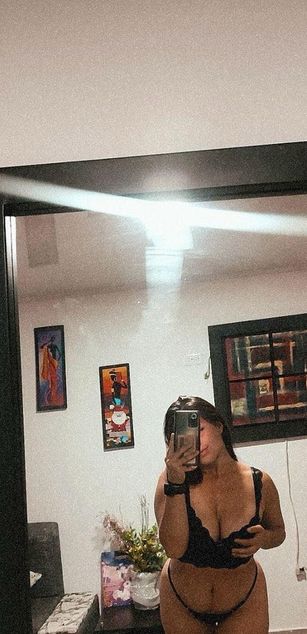 Model - Mia_fox3 deepthroat