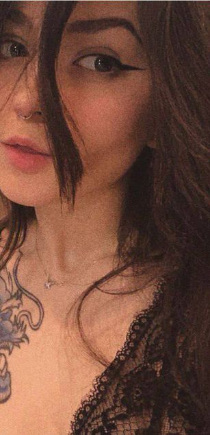 Model - BellaSink young