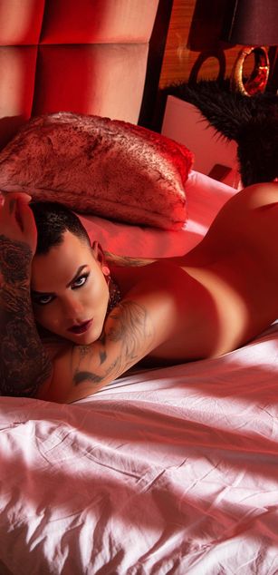 Model - Rhea Despot pantyhose