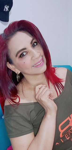 Model - Ambar_and_luka cum