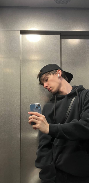 Model - Jeremy dirtytalk