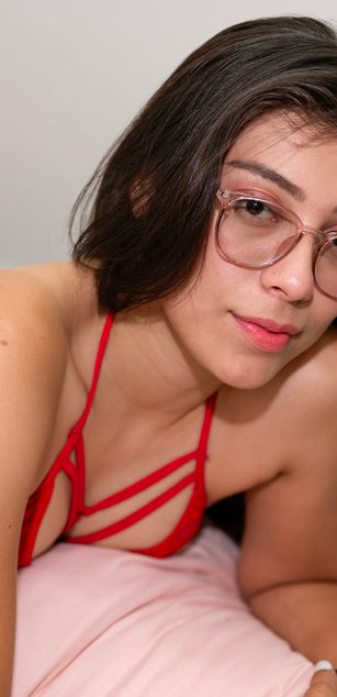 Model - IsabellaPrety squirt
